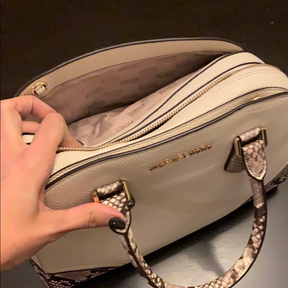 Michael Kors Purse - Picture 5 of 6